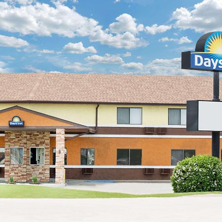 Days Inn By Wyndham York Εξωτερικό φωτογραφία